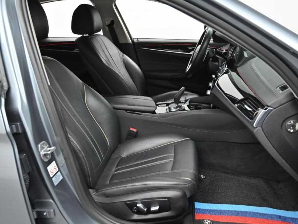 BMW 5 Series - Vista 10