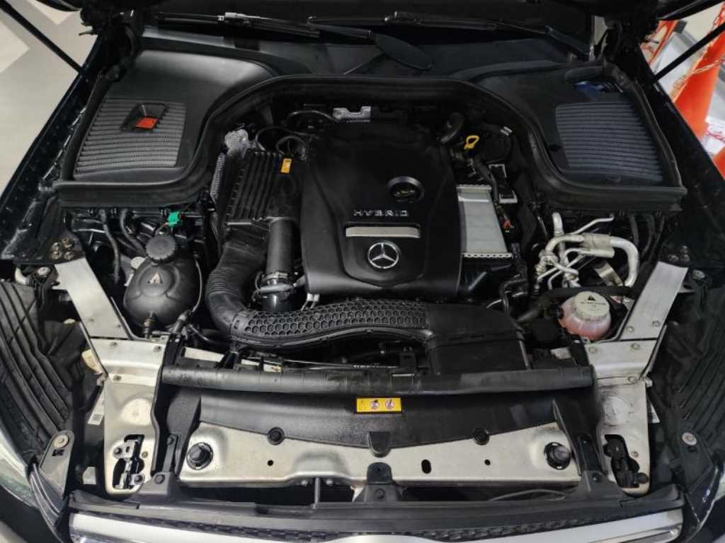 Mercedes Benz GLC Class 2019 Negro - Importación desde Corea - HF Imports Iquique - Foto 19