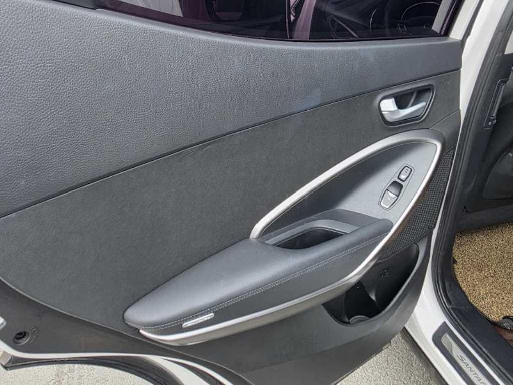 HYUNDAI Santa Fe - Vista 5