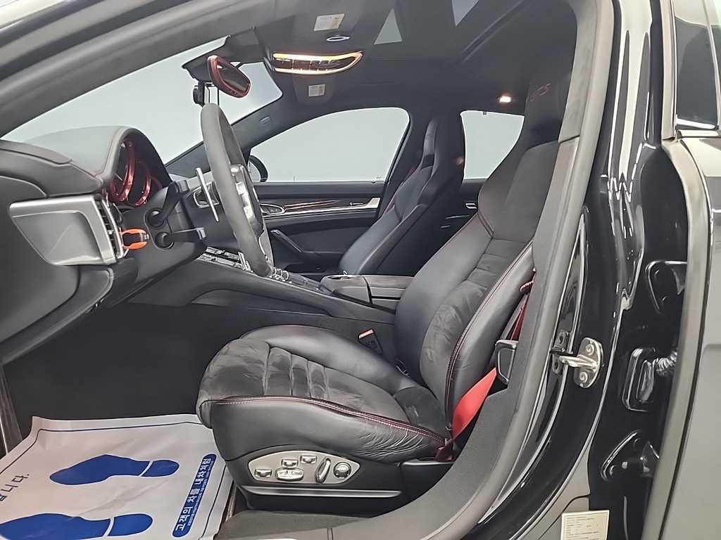 Porsche Panamera - Vista 11