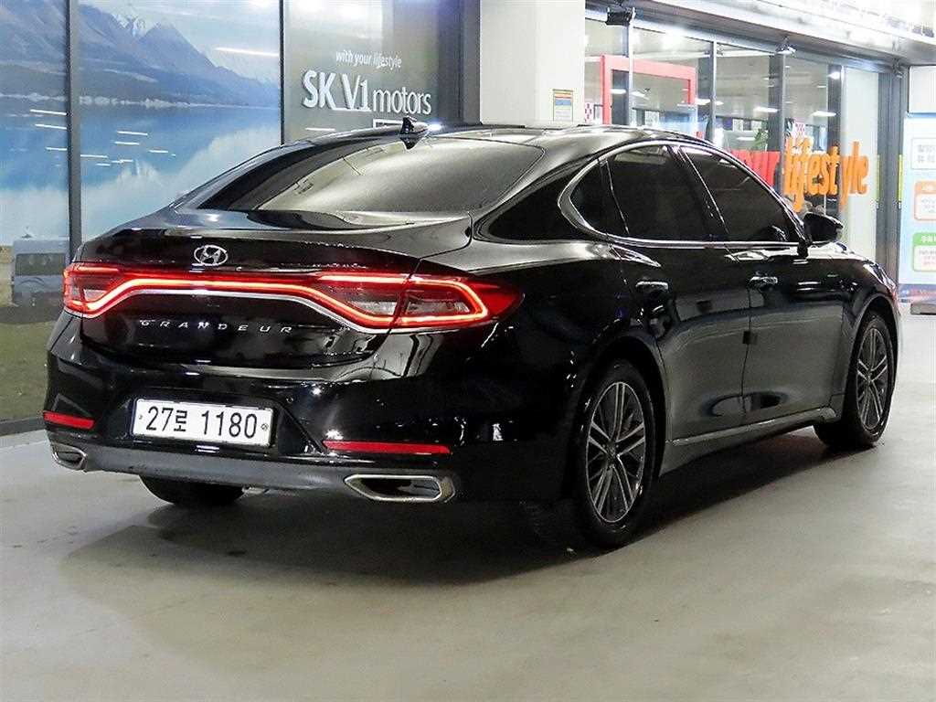 HYUNDAI Grandeur - Vista 4