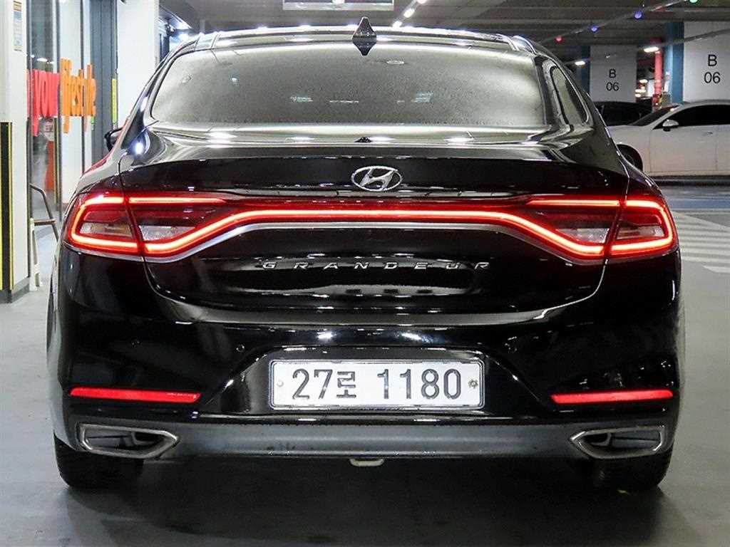 HYUNDAI Grandeur - Vista 5