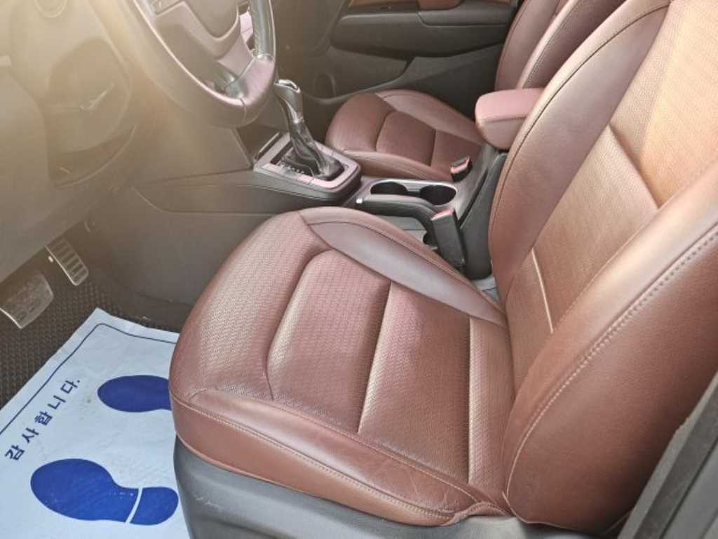 HYUNDAI Avante - Vista 4