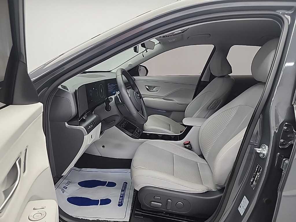 HYUNDAI Kona - Vista 11