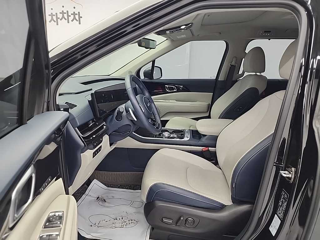 KIA Carnival - Vista 11