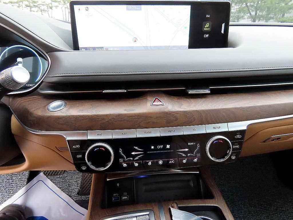 Genesis G80 - Vista 12