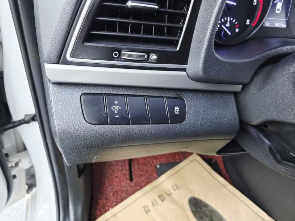 HYUNDAI Avante 2017 Blanco - Importación desde Corea - HF Imports Iquique - Foto 17