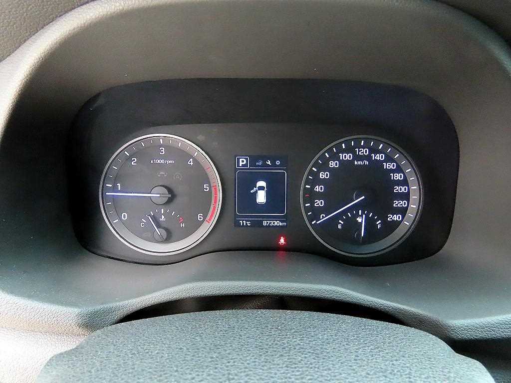 HYUNDAI Tucson - Vista 9