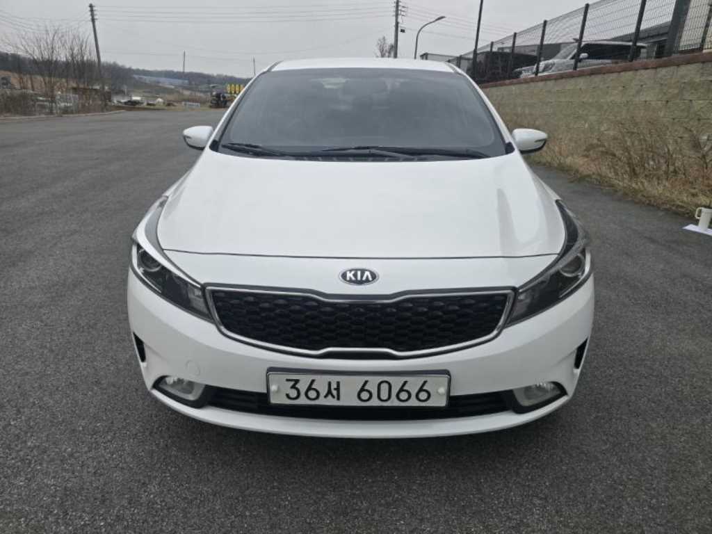 KIA K3 2017 - Importación desde Corea - HF Imports Iquique - Foto 1