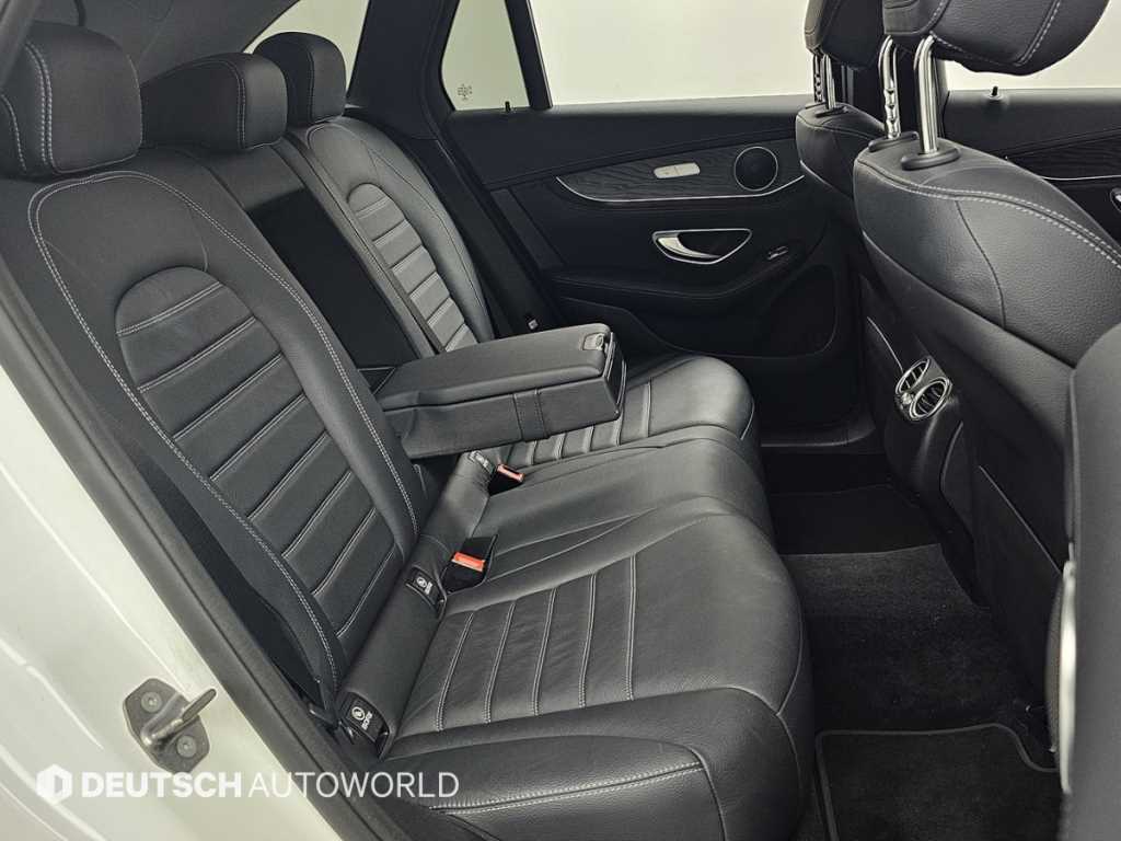 Mercedes Benz GLC Class - Vista 12