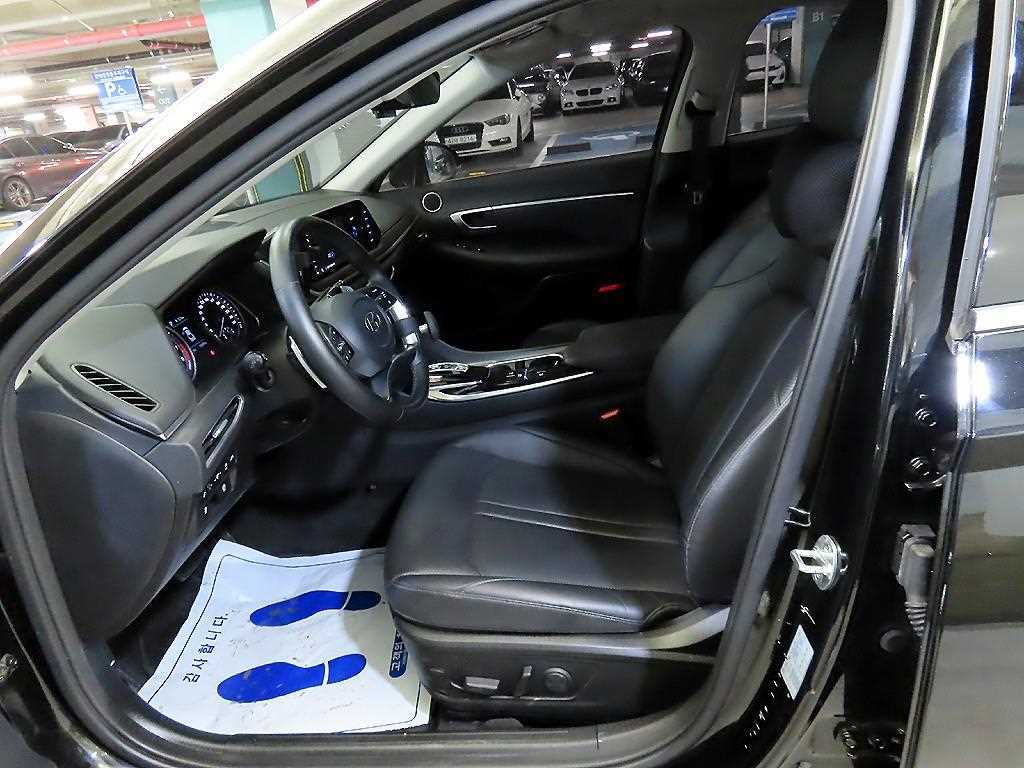 HYUNDAI Sonata - Vista 6