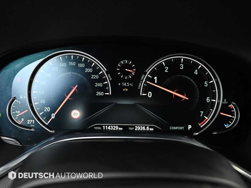 BMW 7 Series - Vista 8