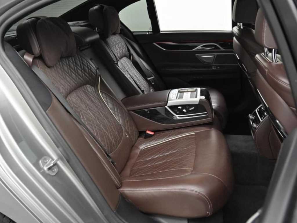 BMW 7 Series - Vista 12