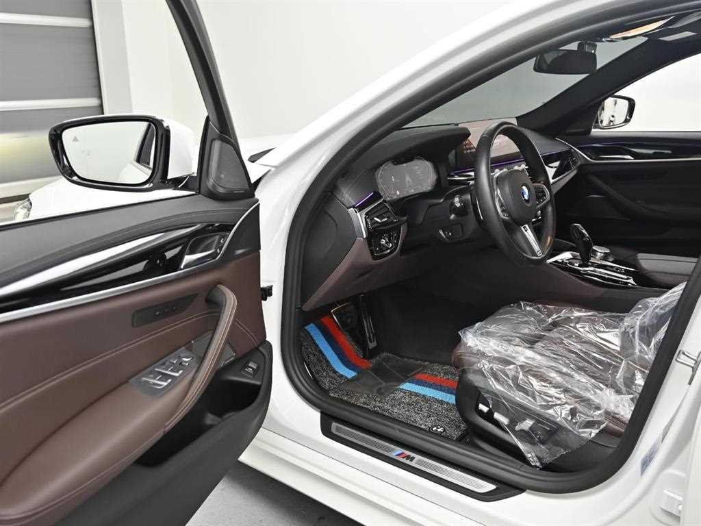 BMW 5 Series - Vista 11