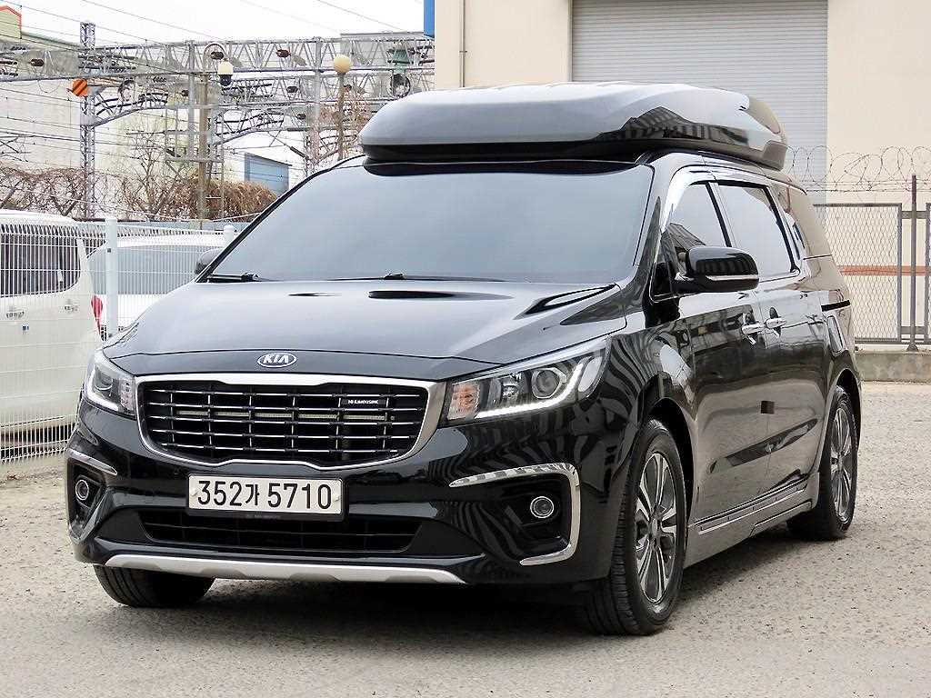 KIA Carnival - Vista 2