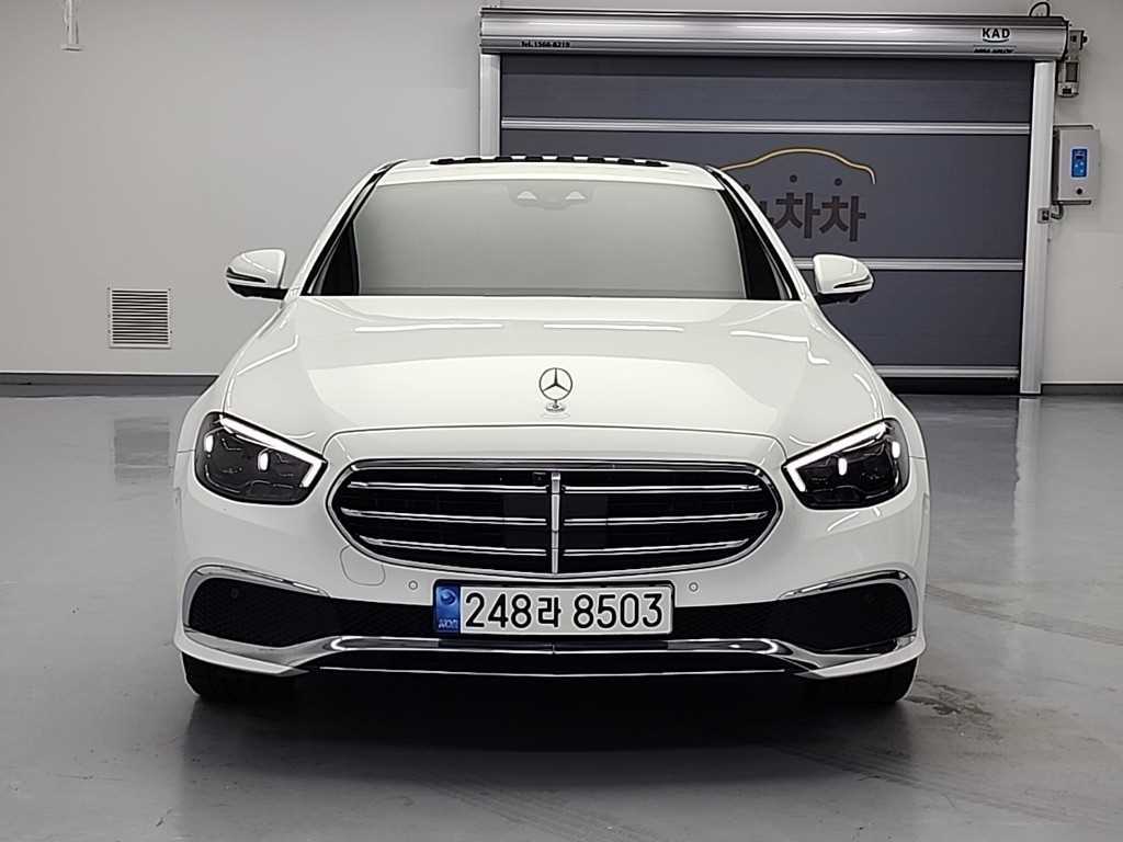 Mercedes Benz E class - Vista 2