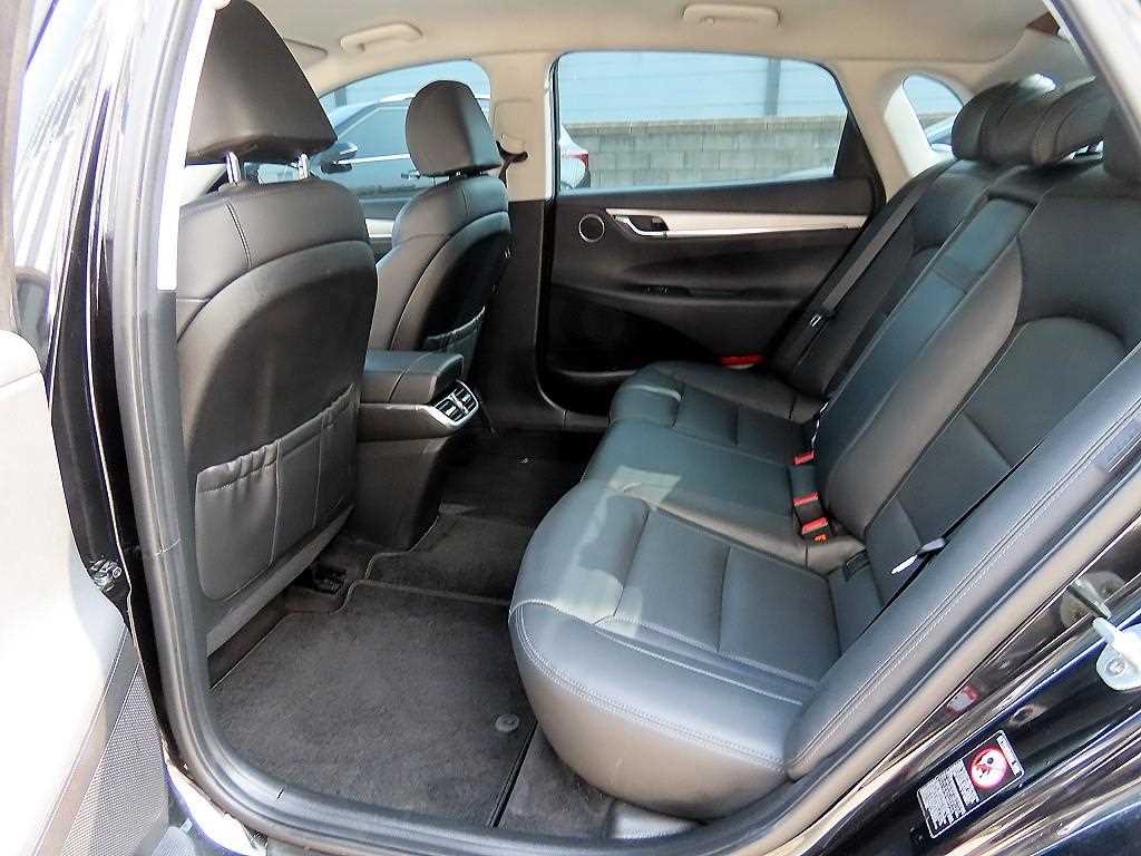 HYUNDAI Grandeur - Vista 6