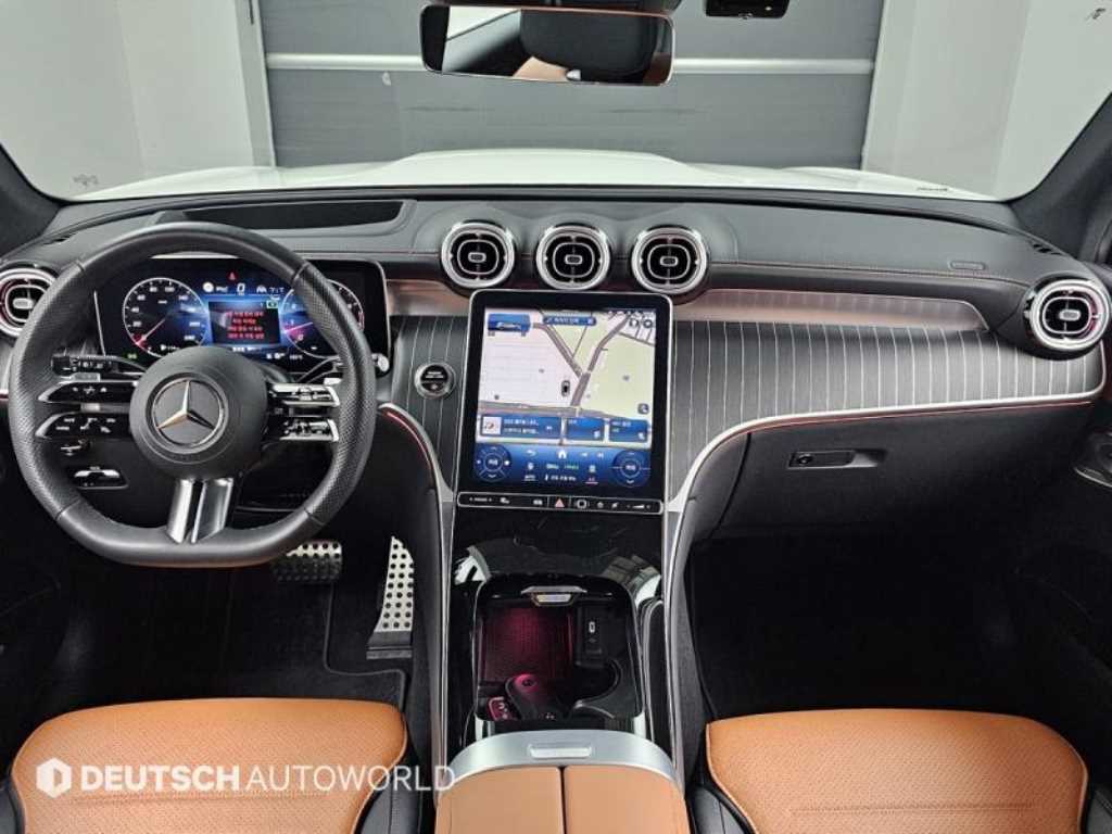 Mercedes Benz GLC Class - Vista 6