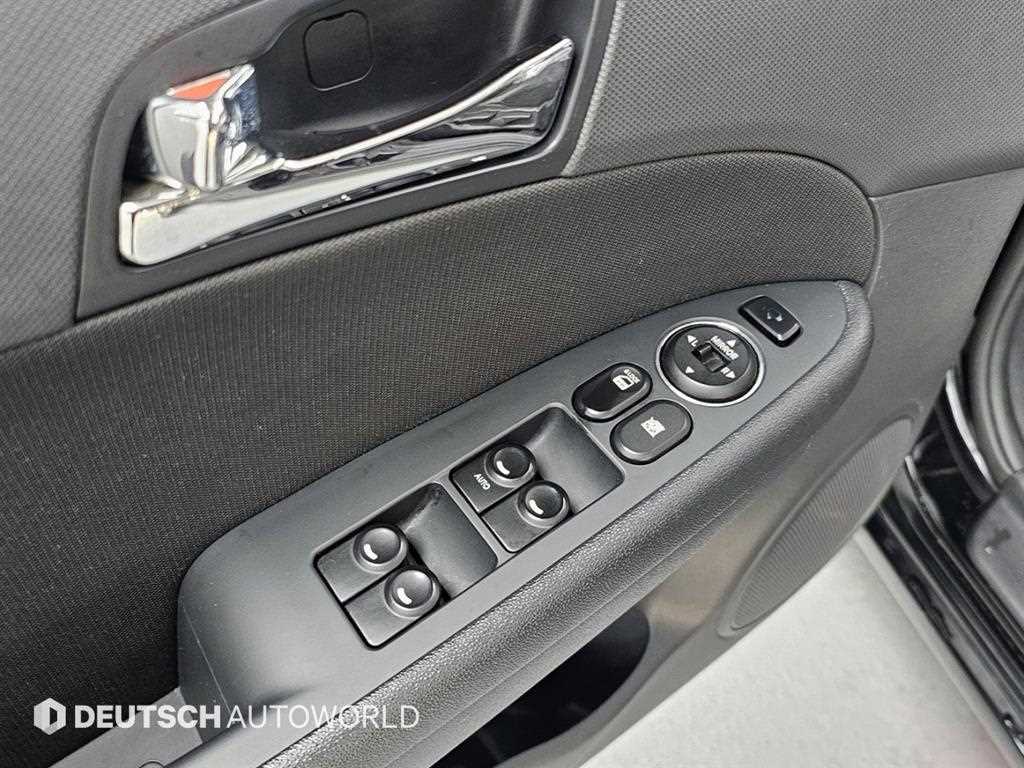 HYUNDAI i30 2011 Negro - Importación desde Corea - HF Imports Iquique - Foto 17