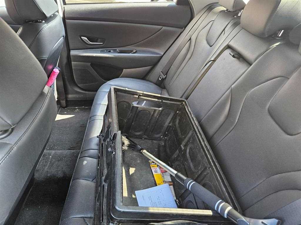 HYUNDAI Avante - Vista 6