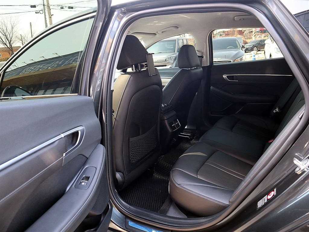 HYUNDAI Sonata - Vista 7