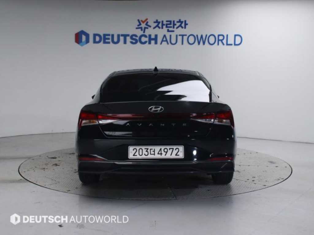 HYUNDAI Avante - Vista 4