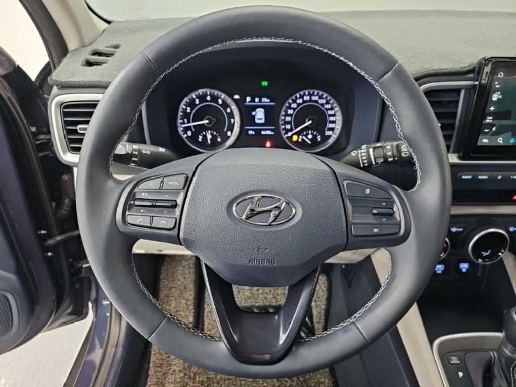HYUNDAI Venue - Vista 7