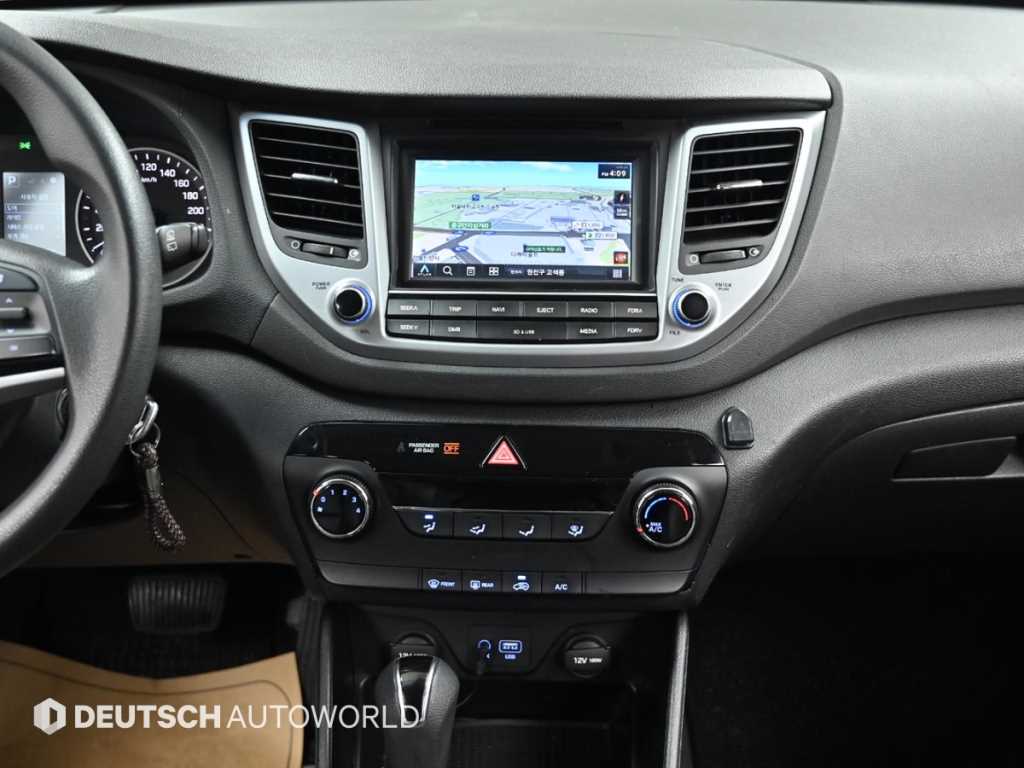 HYUNDAI Tucson 2017 Blanco - Importación desde Corea - HF Imports Iquique - Foto 14