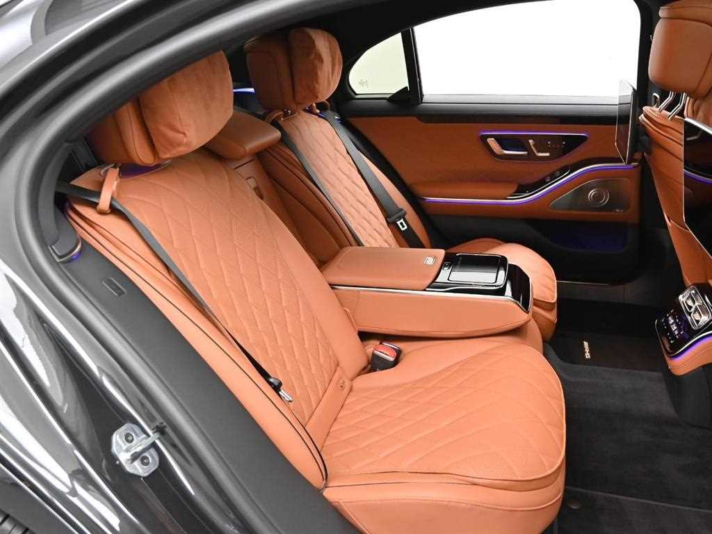 Mercedes Benz S Class - Vista 12