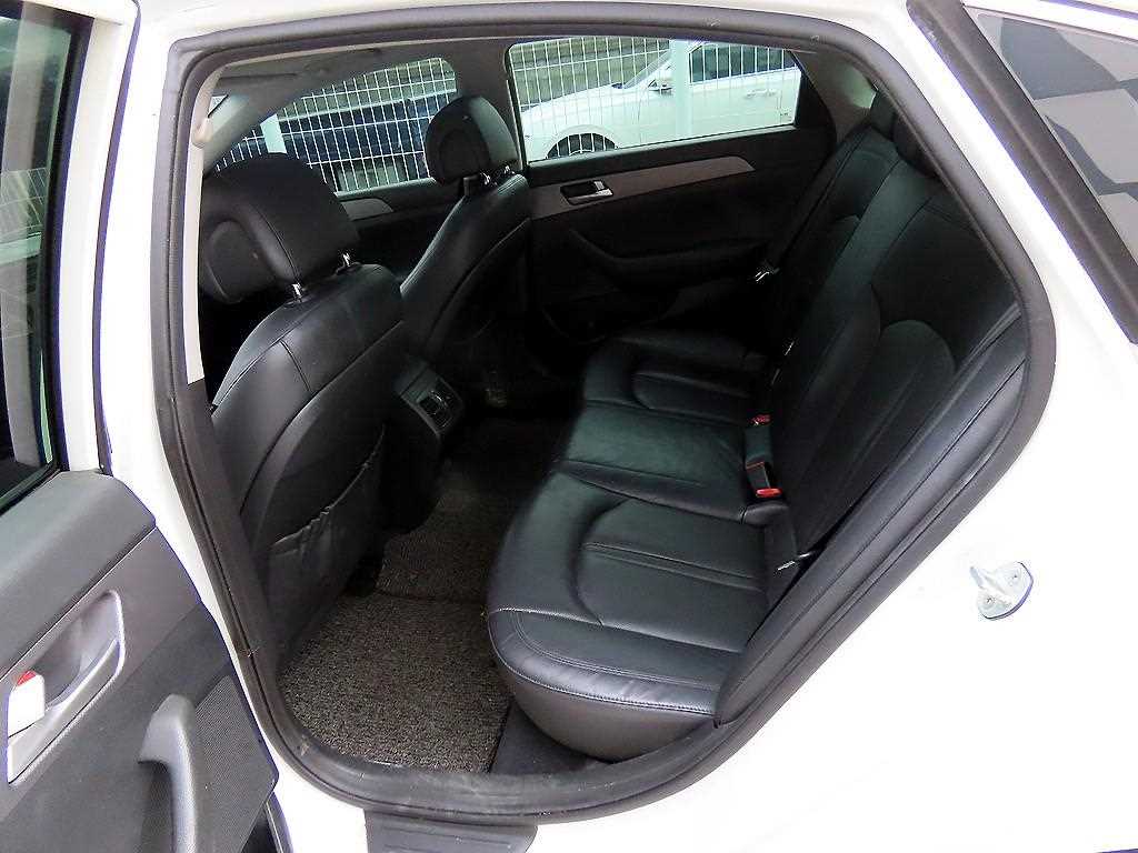 HYUNDAI Sonata - Vista 6