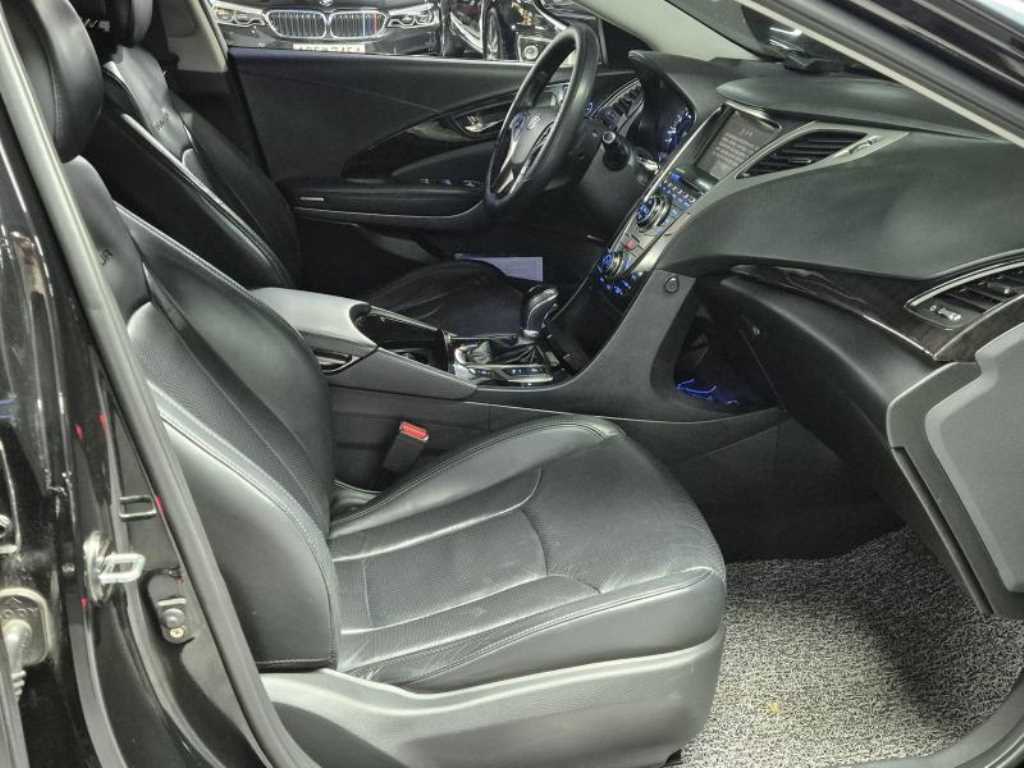 HYUNDAI Grandeur 2011 Negro - Importación desde Corea - HF Imports Iquique - Foto 16