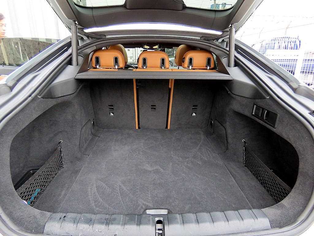 BMW i4 2022 Gris - Importación desde Corea - HF Imports Iquique - Foto 17