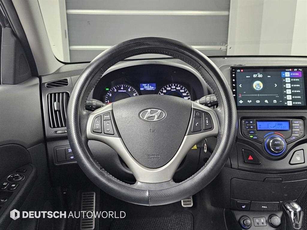 HYUNDAI i30 2011 Negro - Importación desde Corea - HF Imports Iquique - Foto 13