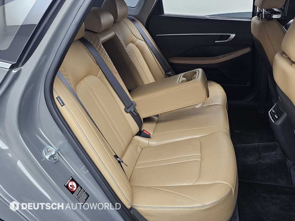 HYUNDAI Sonata - Vista 12