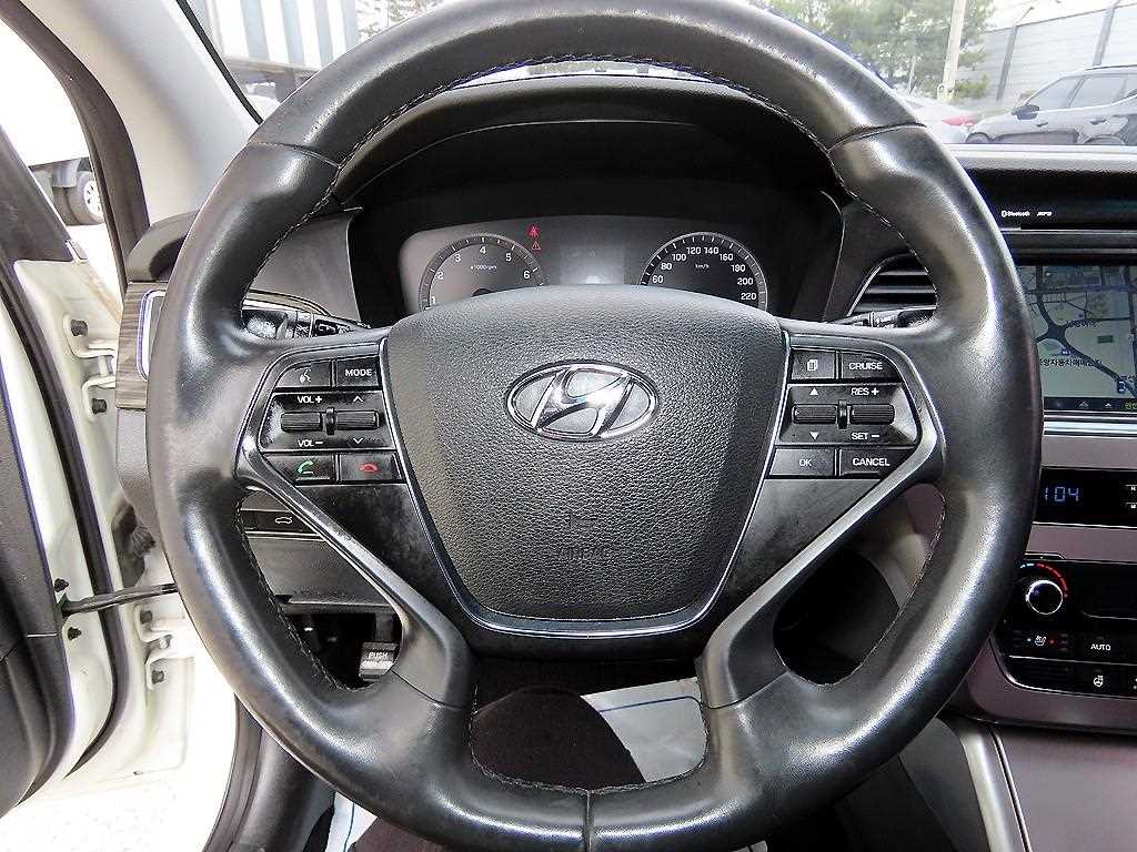 HYUNDAI Sonata - Vista 8