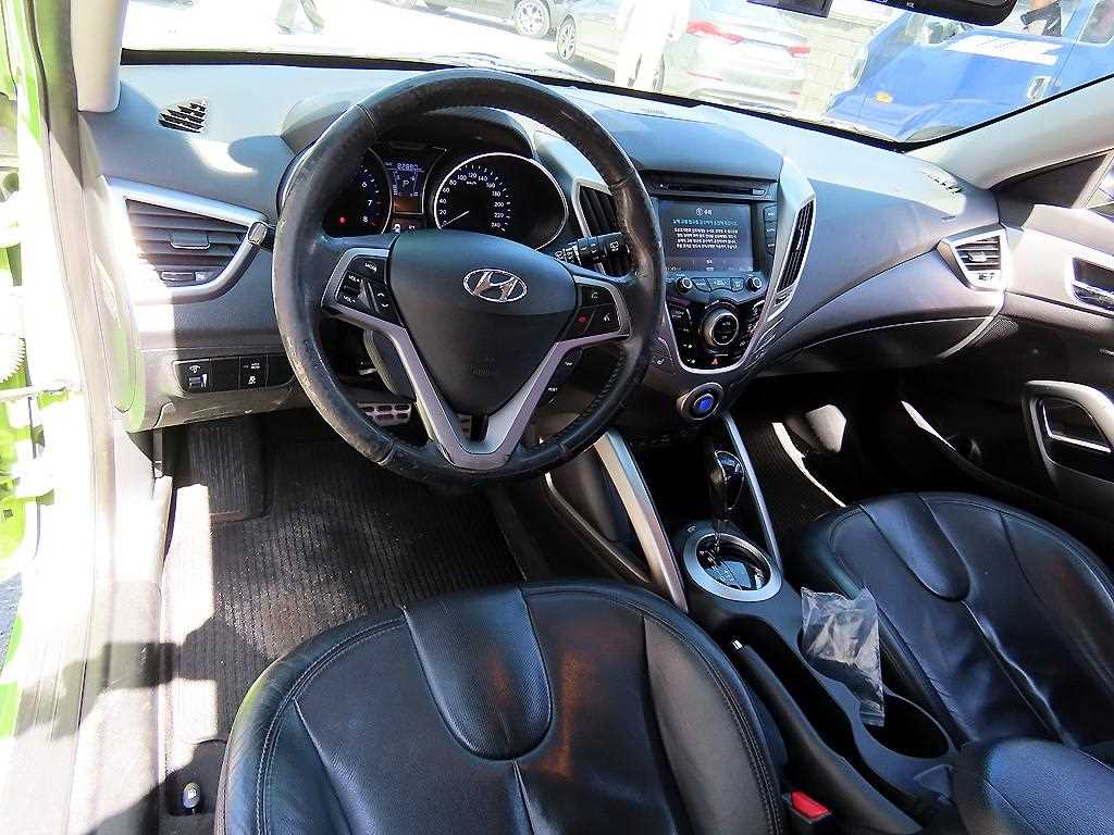 HYUNDAI Veloster - Vista 7
