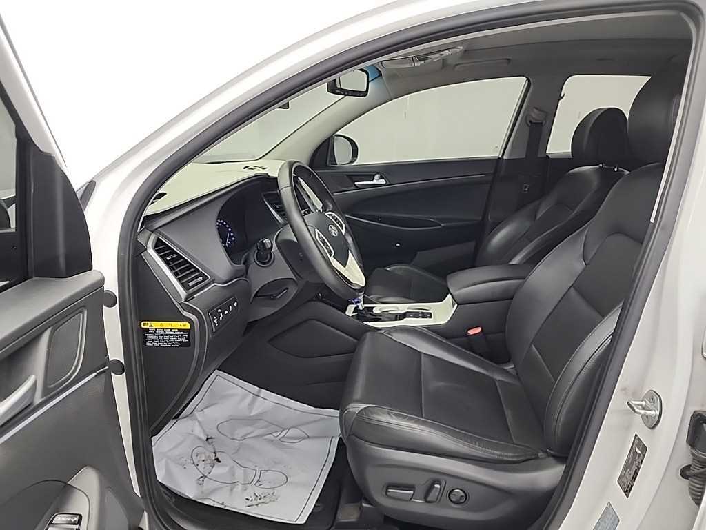 HYUNDAI Tucson - Vista 11