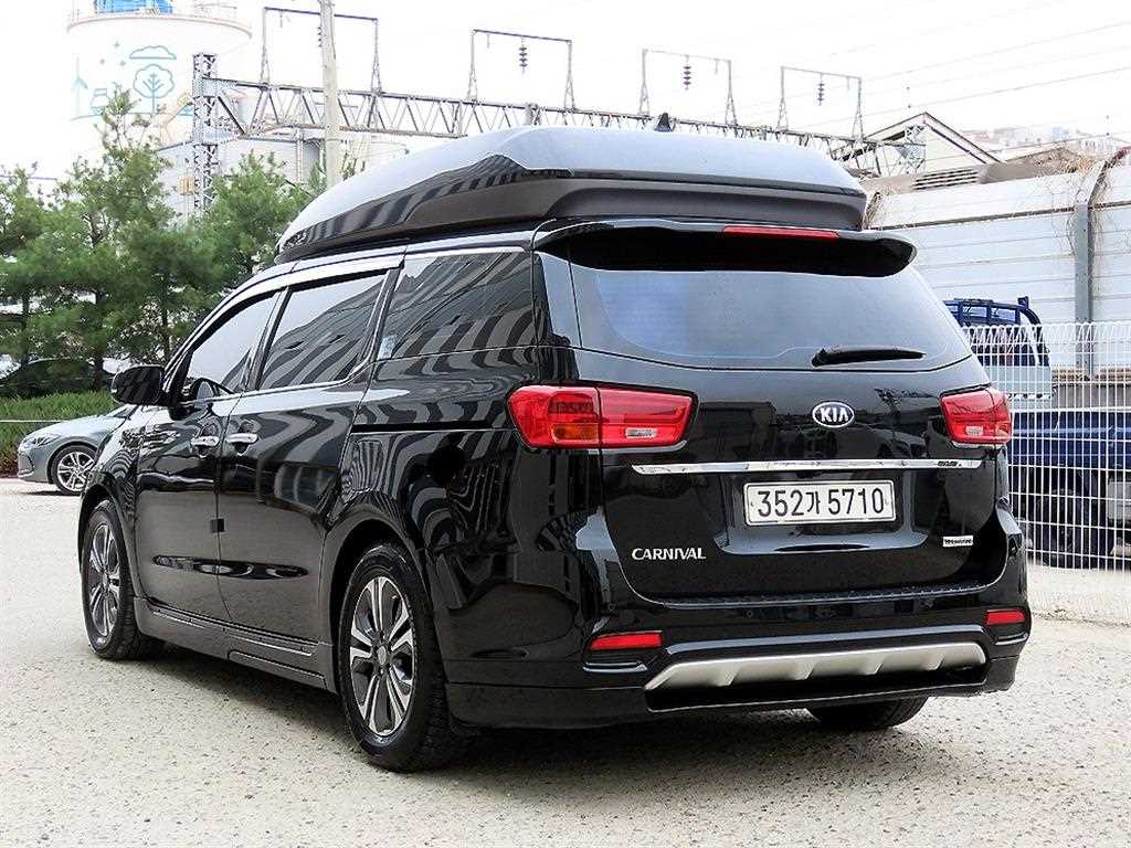 KIA Carnival - Vista 3