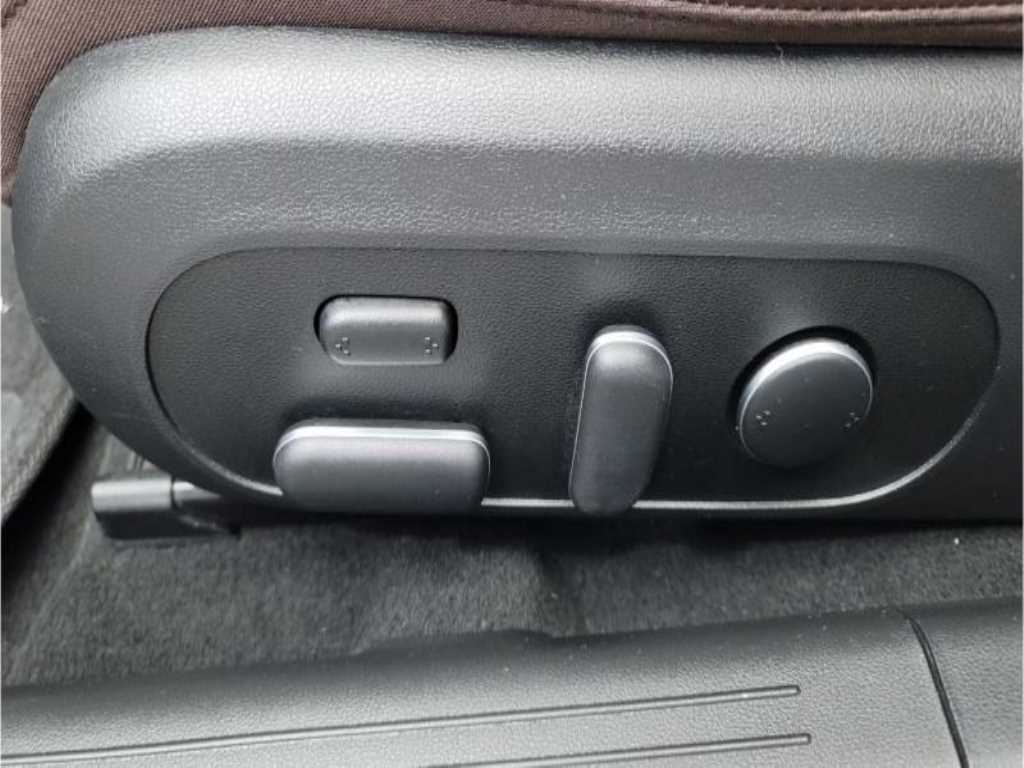 HYUNDAI Ioniq 6 - Vista 11