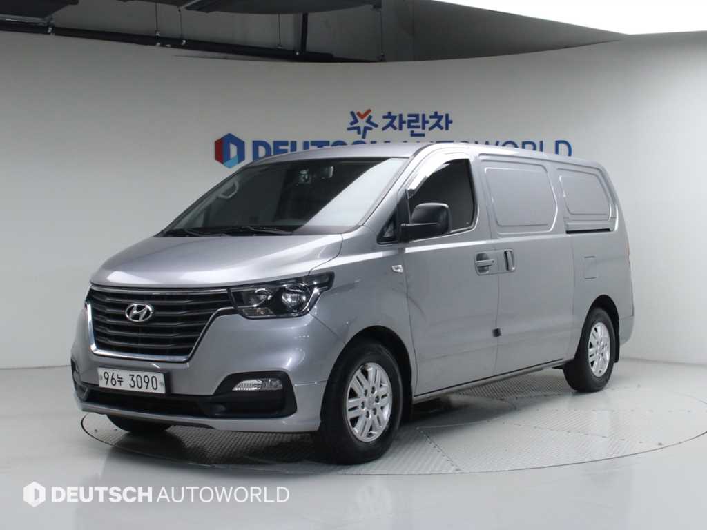 HYUNDAI Starex 2018 Gris - Importación desde Corea - HF Imports Iquique - Foto 1
