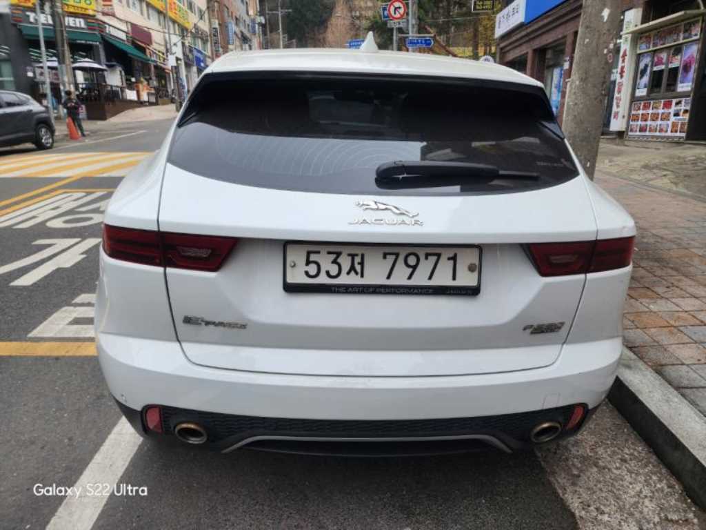 Jaguar E-PACE - Vista 4