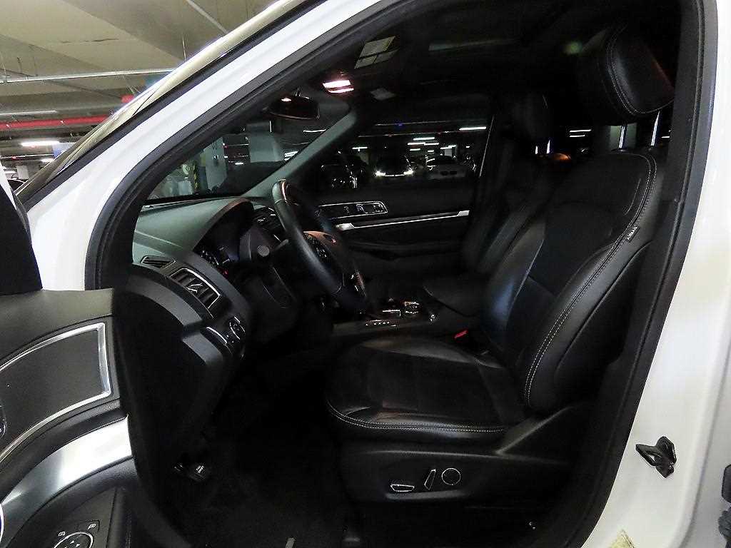 Ford Explorer - Vista 6