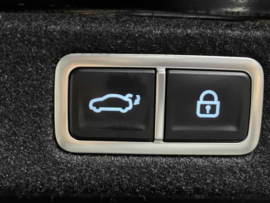 HYUNDAI Grandeur - Vista 7