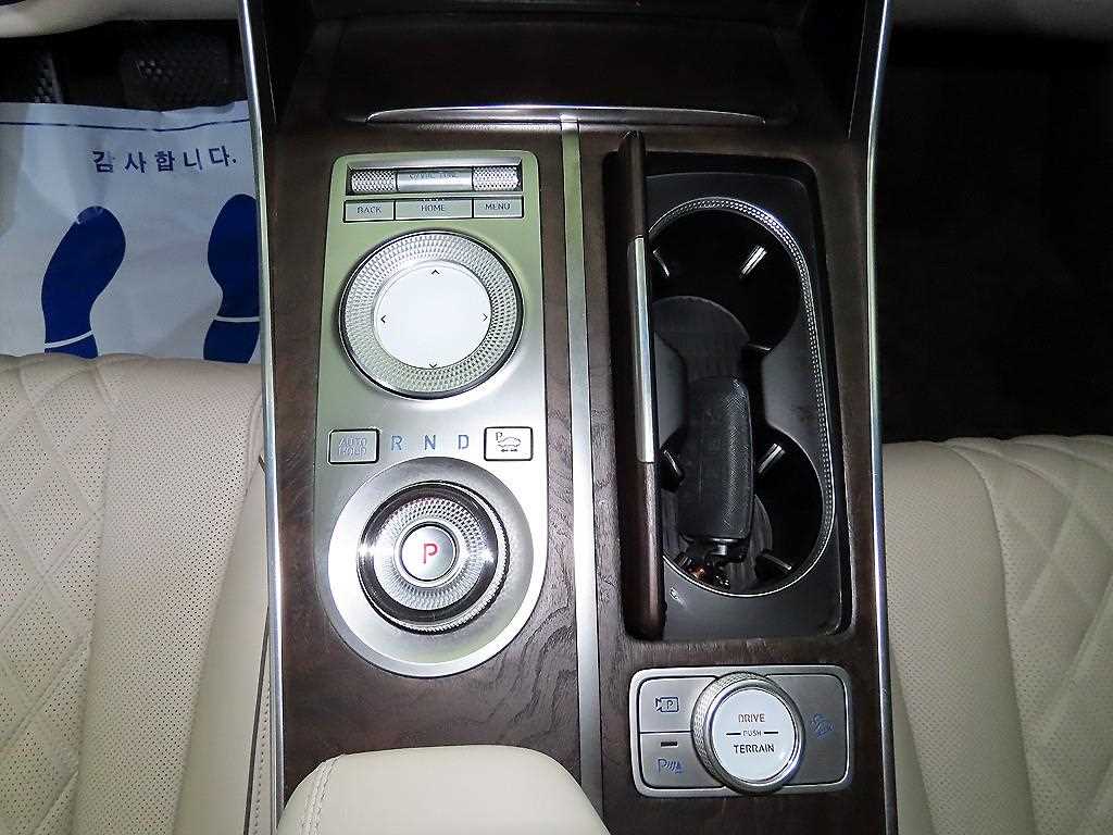 Genesis GV80 - Vista 12