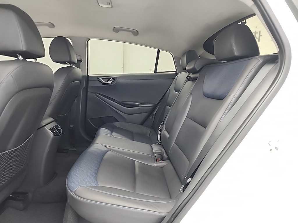 HYUNDAI Ioniq - Vista 12