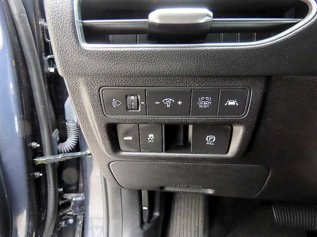 HYUNDAI Sonata - Vista 12