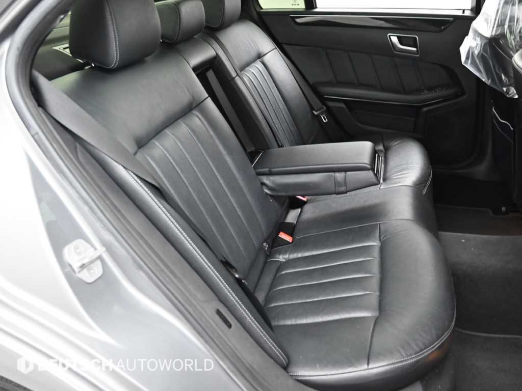 Mercedes Benz E class - Vista 12