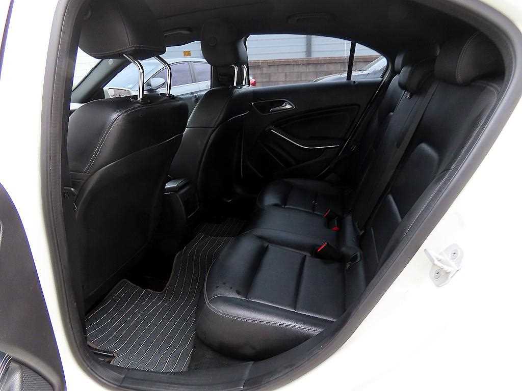 Mercedes Benz A Class - Vista 6