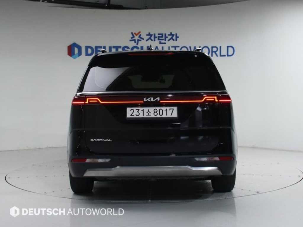 KIA Carnival - Vista 5