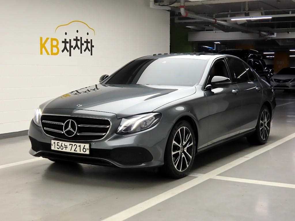 Mercedes Benz E class - Vista 2